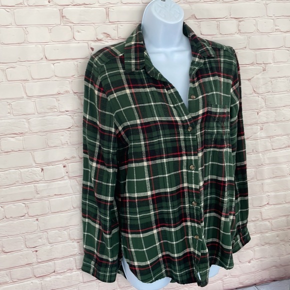 American Eagle  AHH-MAZINGLY SOFT Boyfriend fit plaid flannel SZ small Petite - Picture 3 of 6